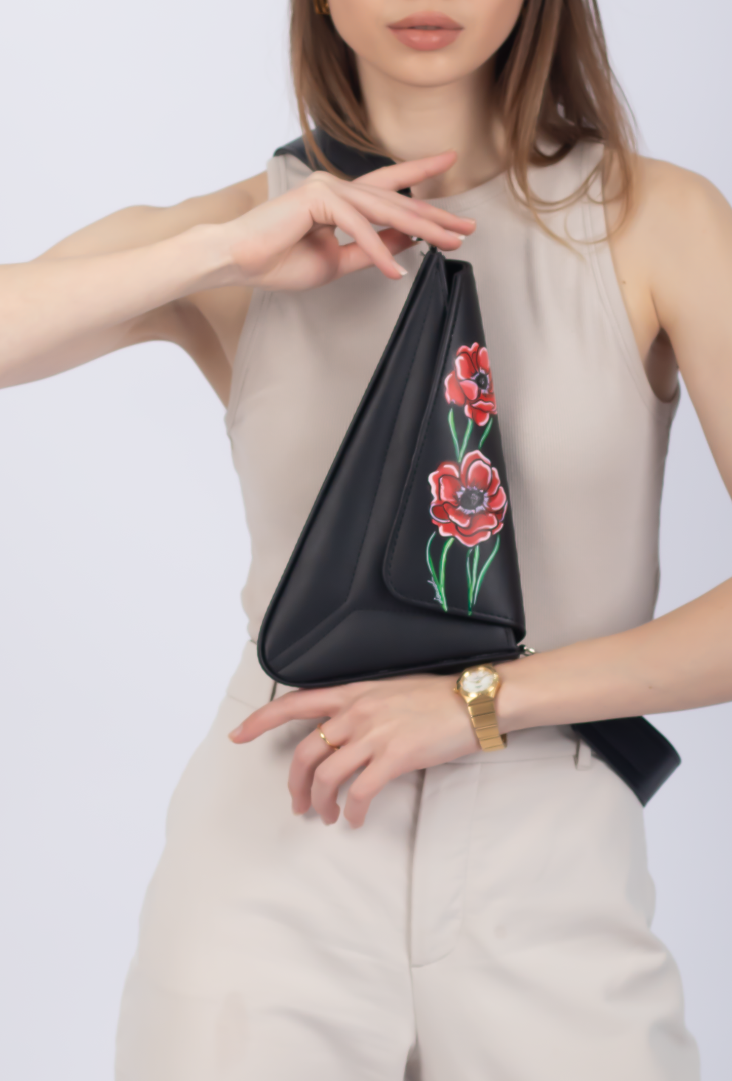 Gun Triangle Shoulder Cross Bag(Poppy Anemone)